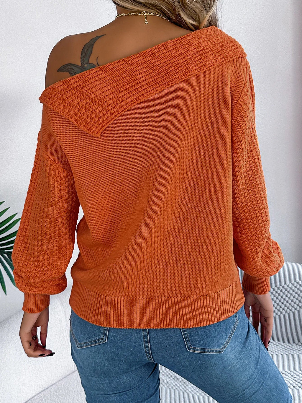 Breeze Knit Off-Shoulder Svetr