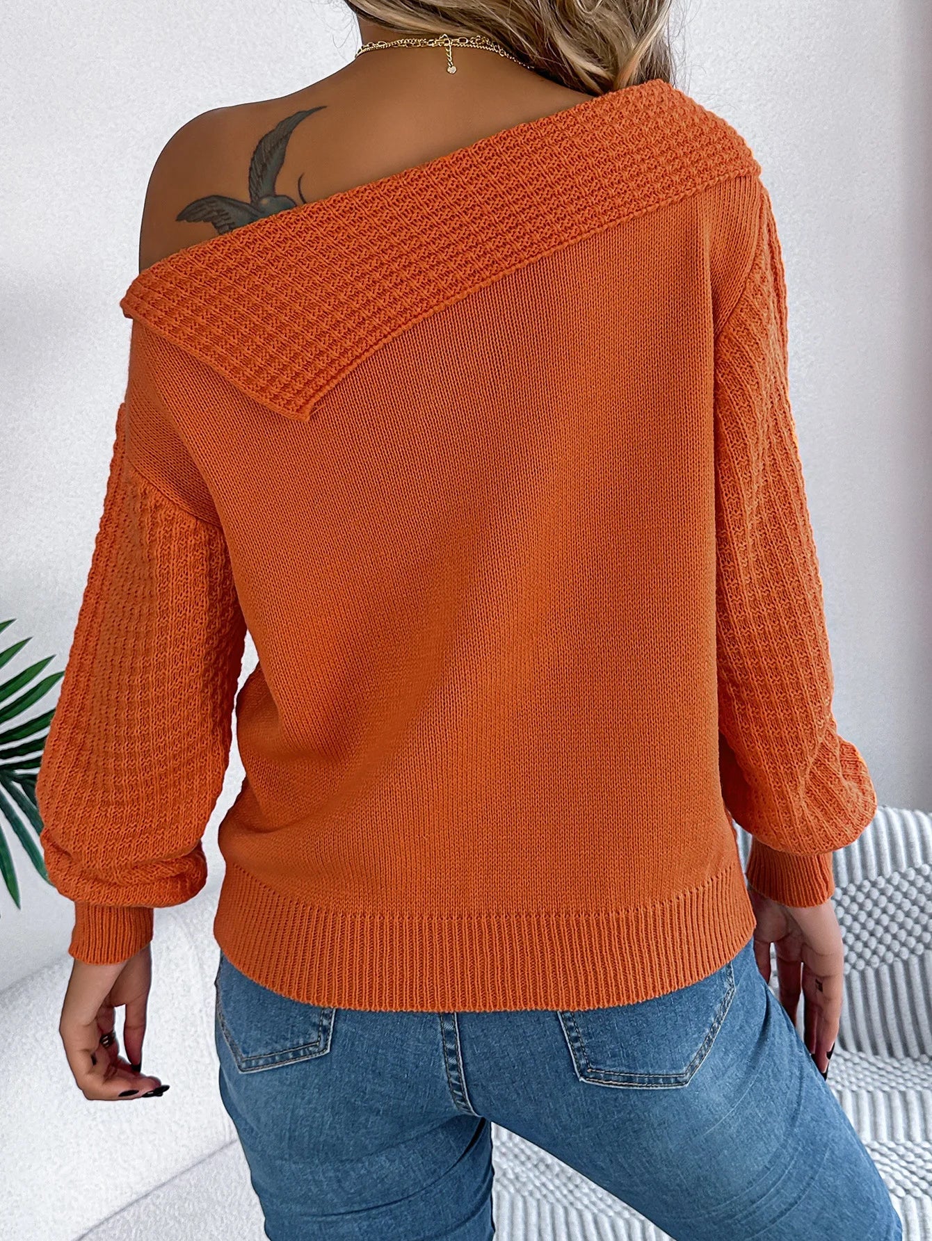 Breeze Knit Off-Shoulder Svetr